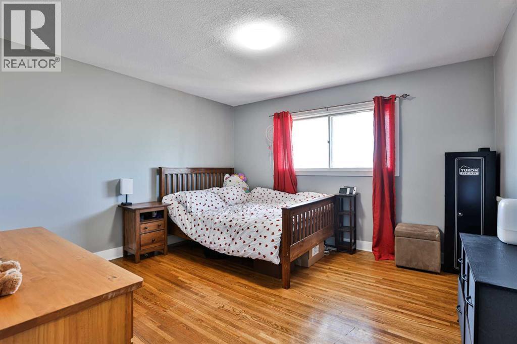220 23 Street S, Lethbridge — photo 17