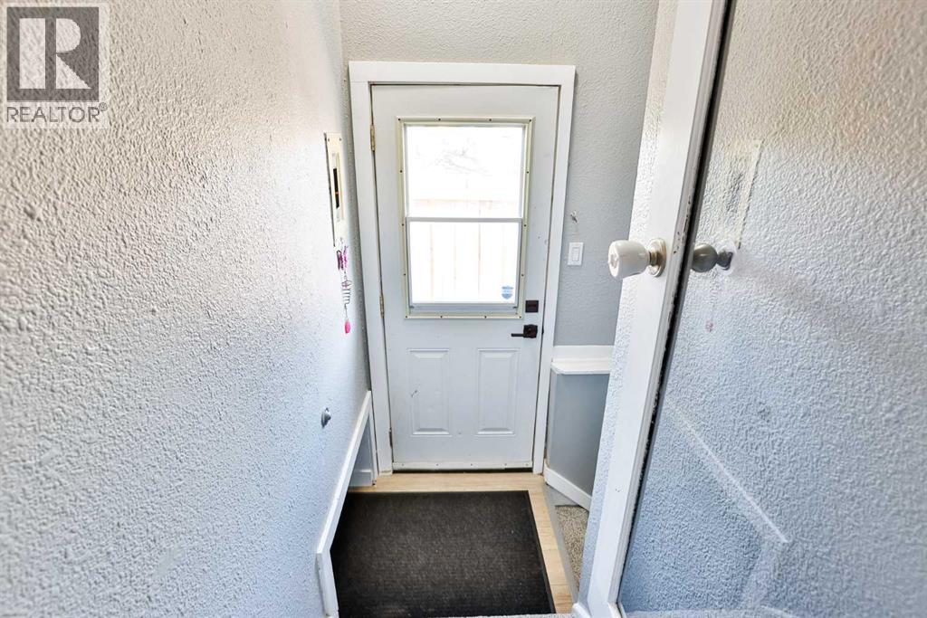 220 23 Street S, Lethbridge — photo 18