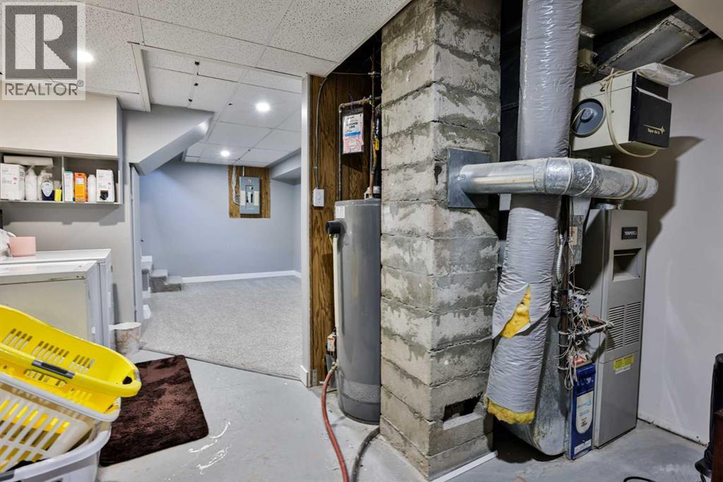 220 23 Street S, Lethbridge — photo 21