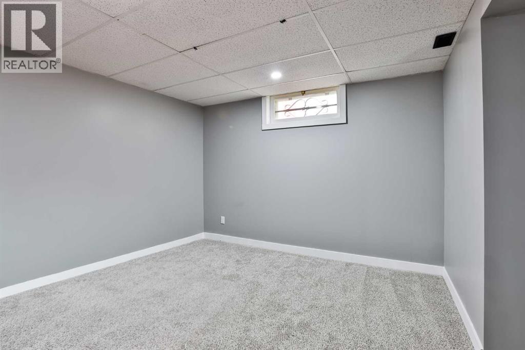 220 23 Street S, Lethbridge — photo 25