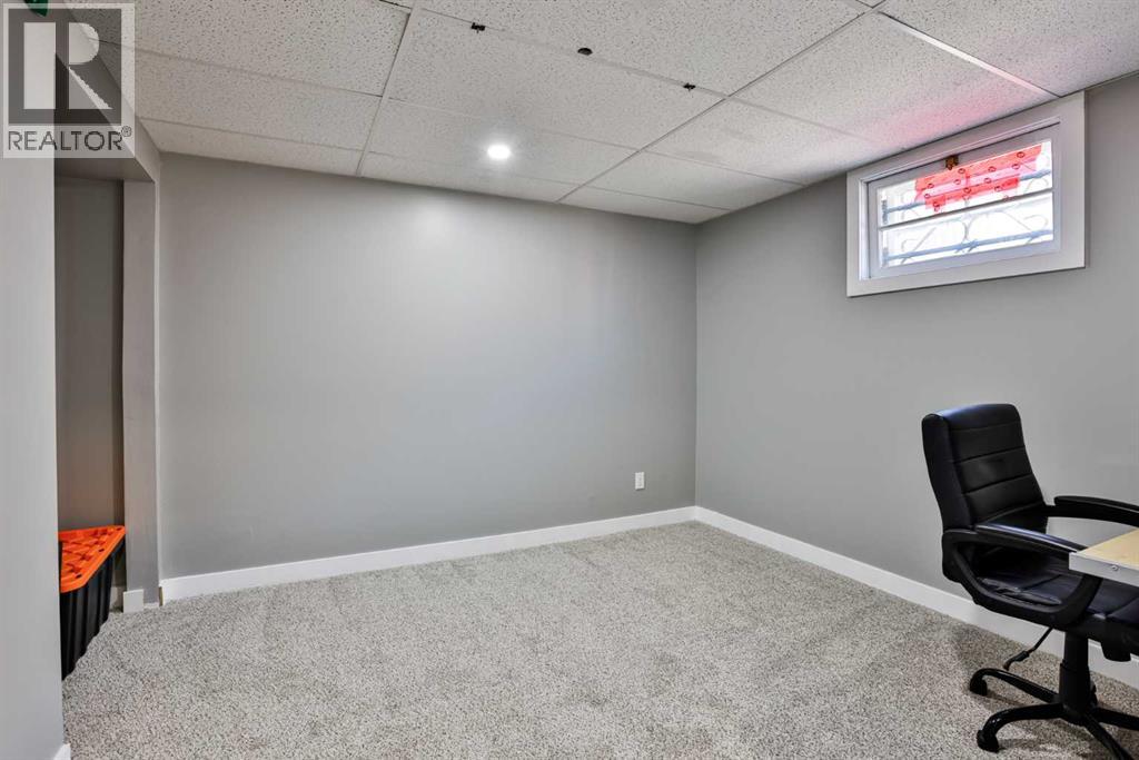 220 23 Street S, Lethbridge — photo 26