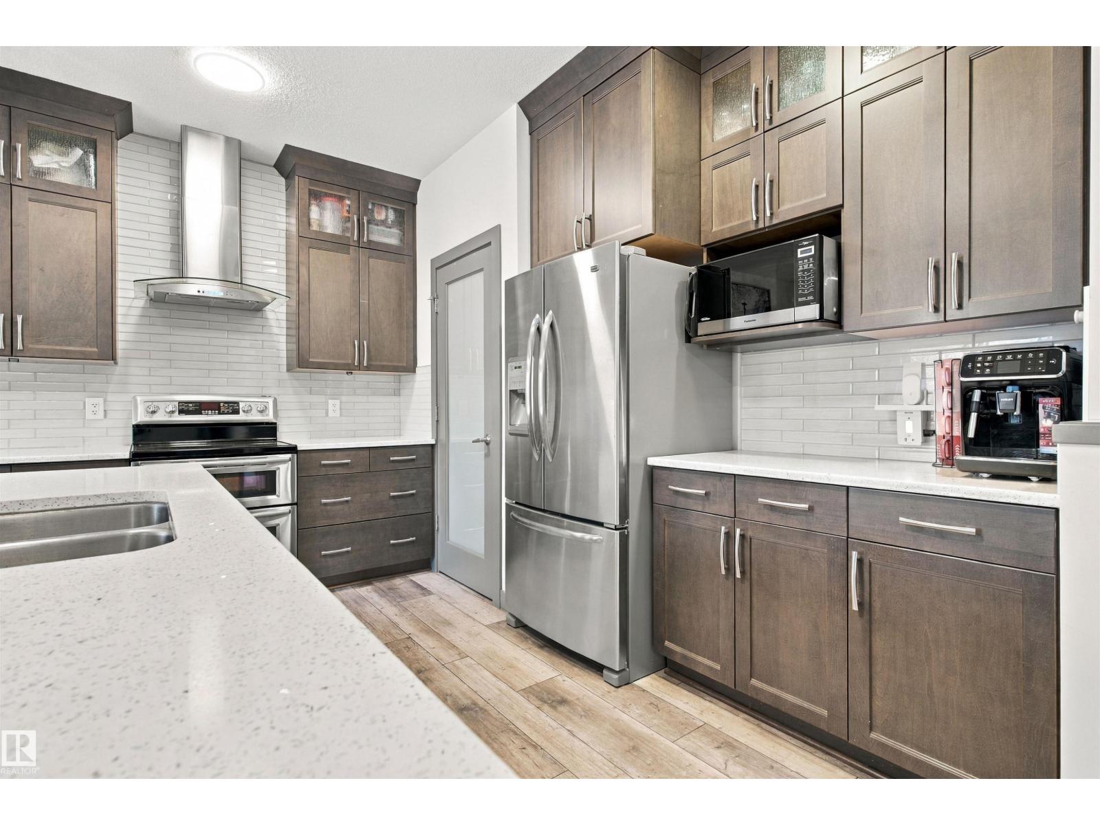 Property photograph 11 for MLS E4512966