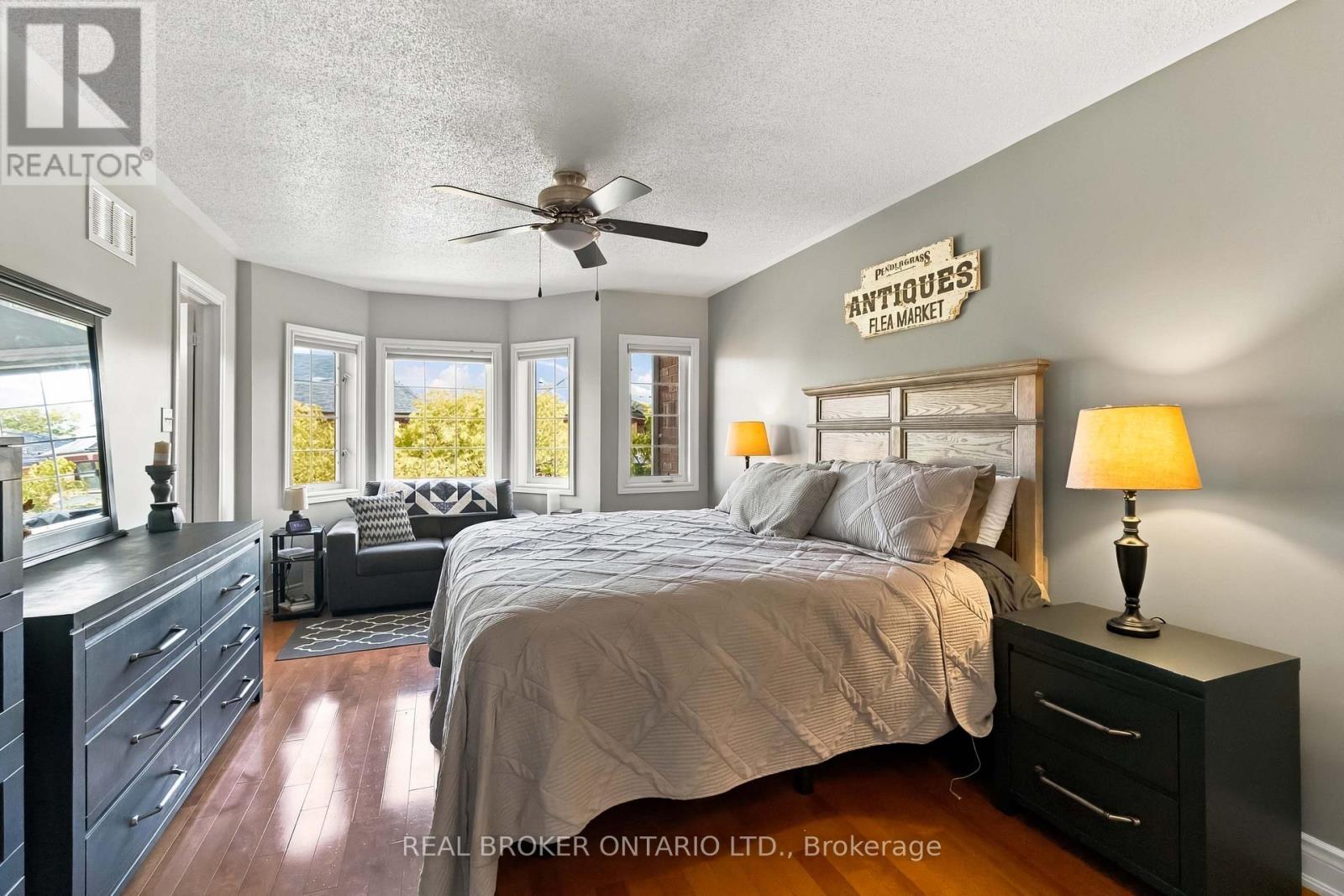 1848 Mccoy Avenue, Burlington, ON photo 16