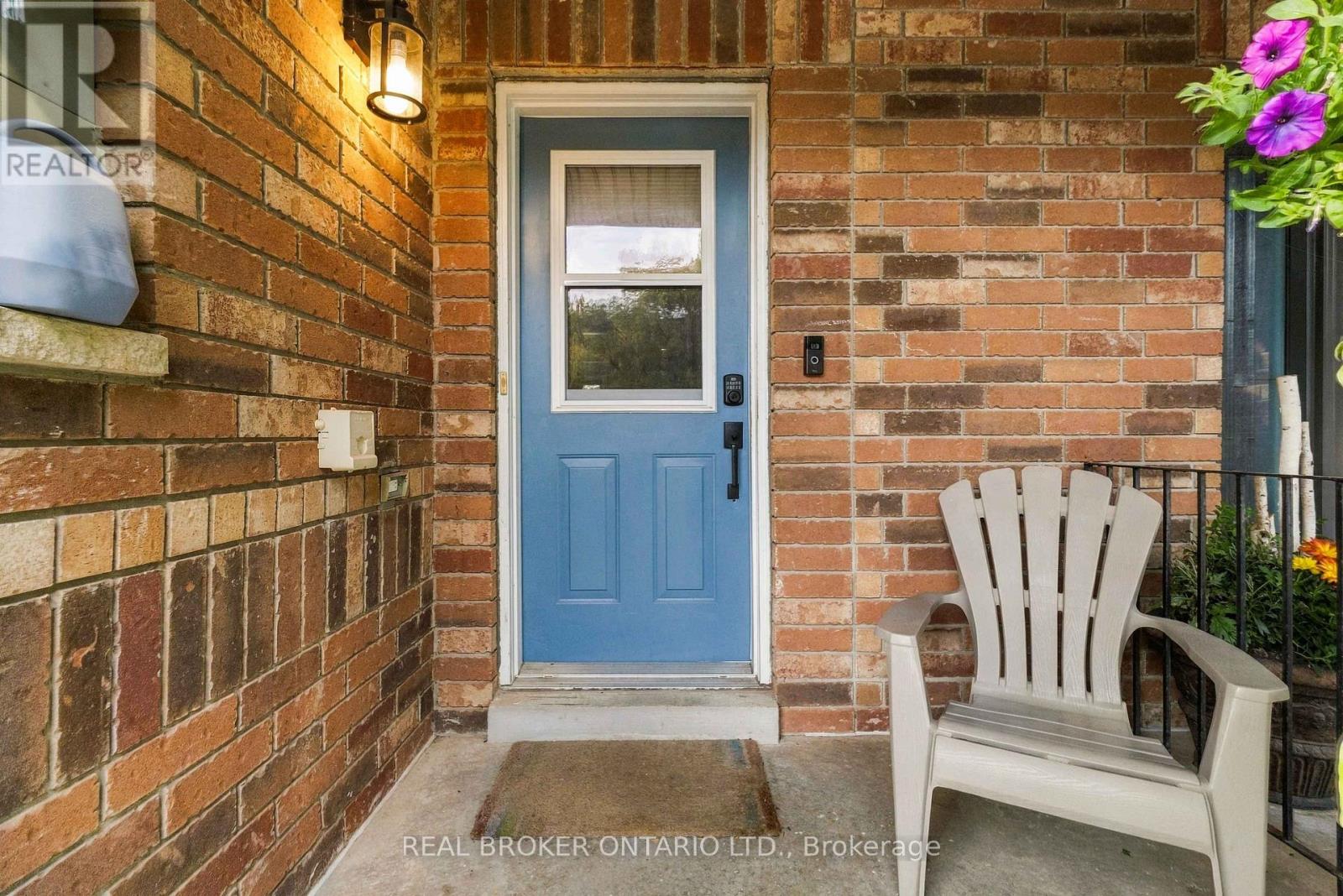 1848 Mccoy Avenue, Burlington, ON photo 3