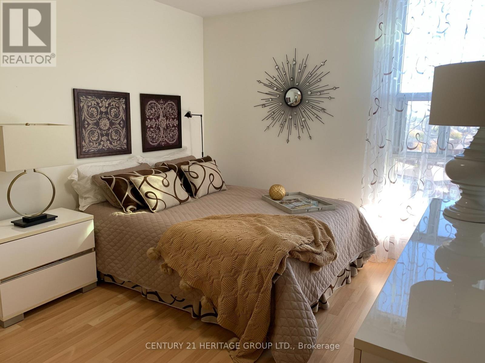 911- 235 Grandravine Drive, Toronto, ON photo 6