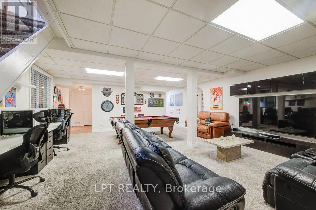 28 Bridlewood Drive East, Guelph, ON photo 33