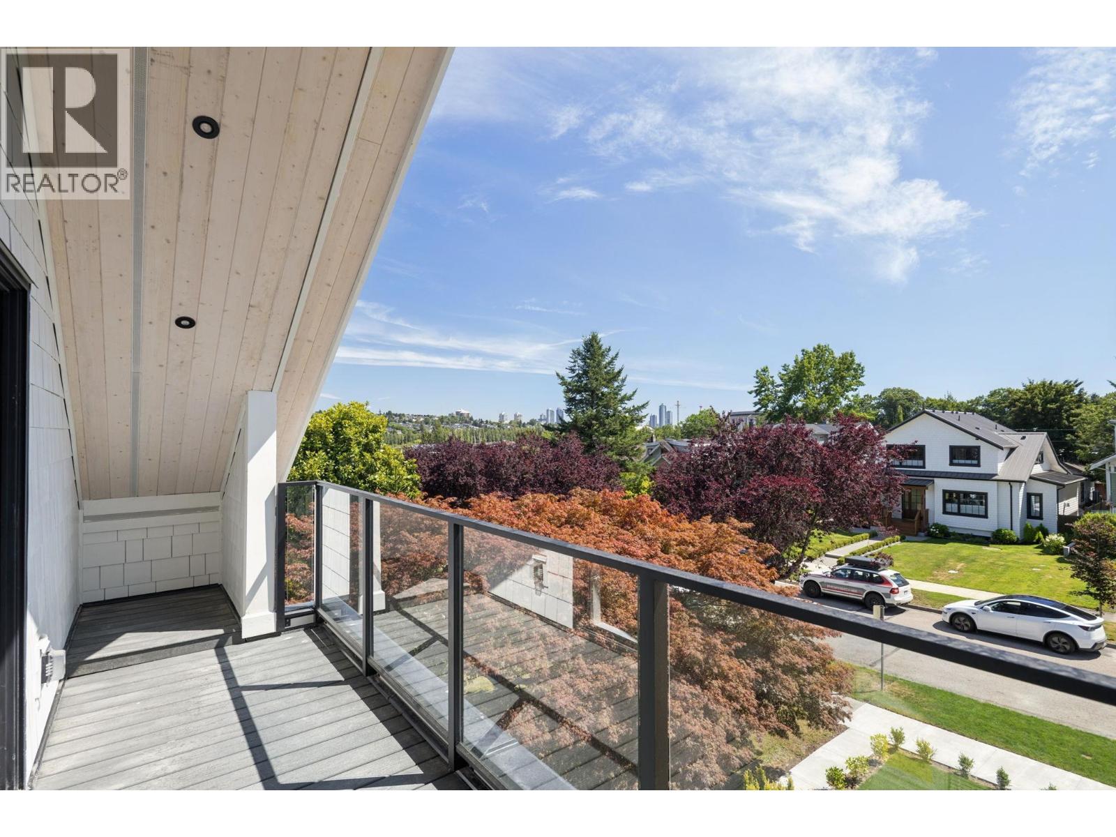 1 2815 TRINITY STREET, Vancouver - Image 1