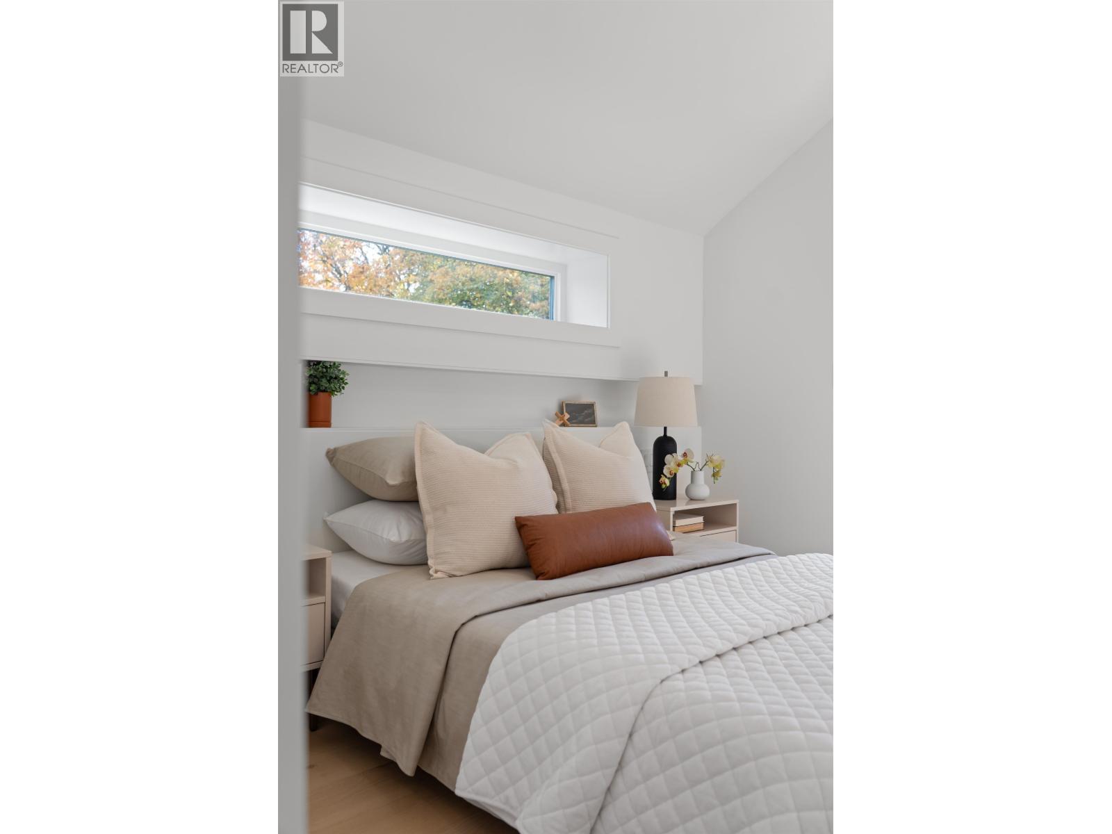 Photo of 1 3657 W 11TH AVENUE 6
