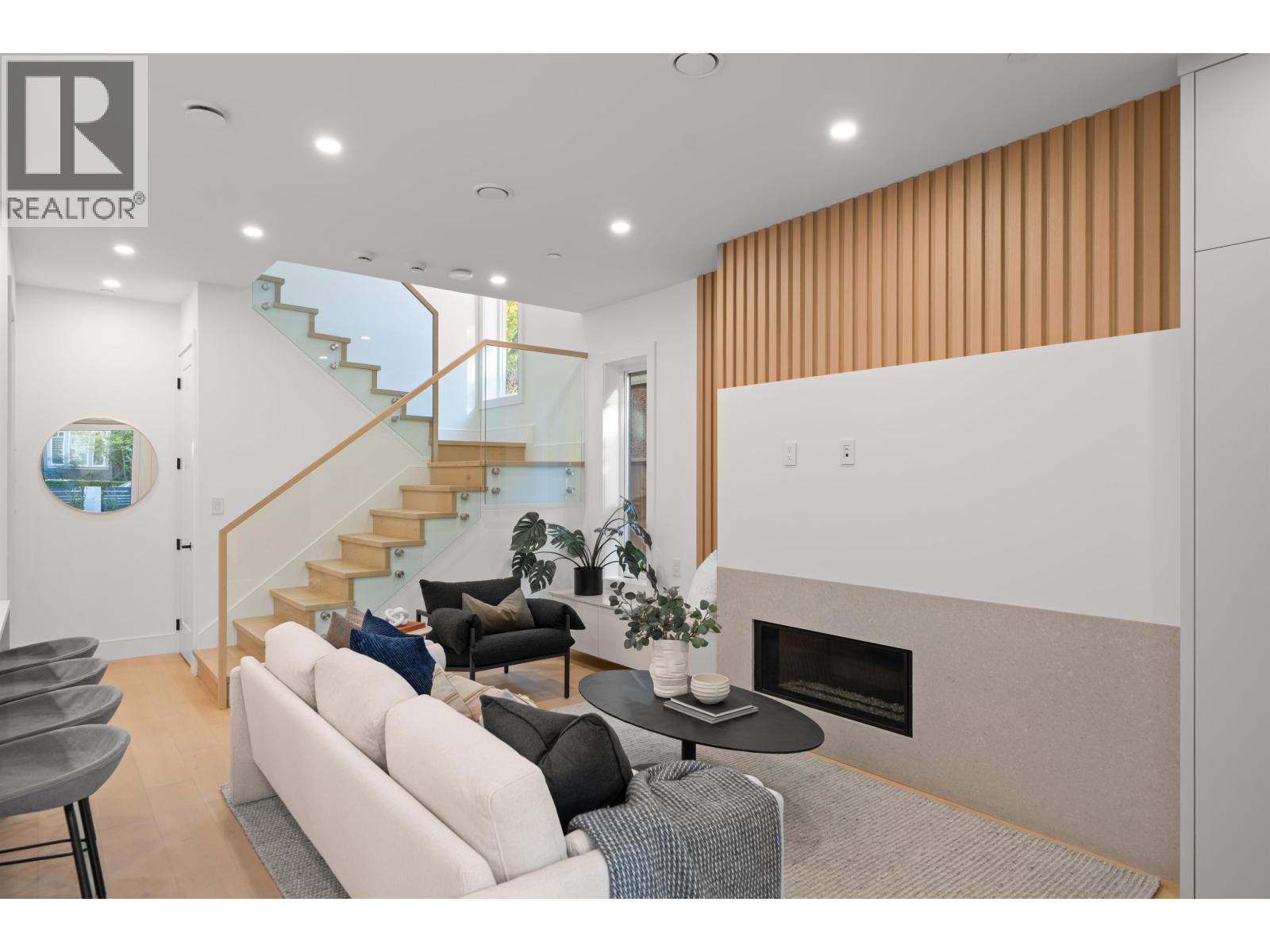 Photo of 1 3657 W 11TH AVENUE 24