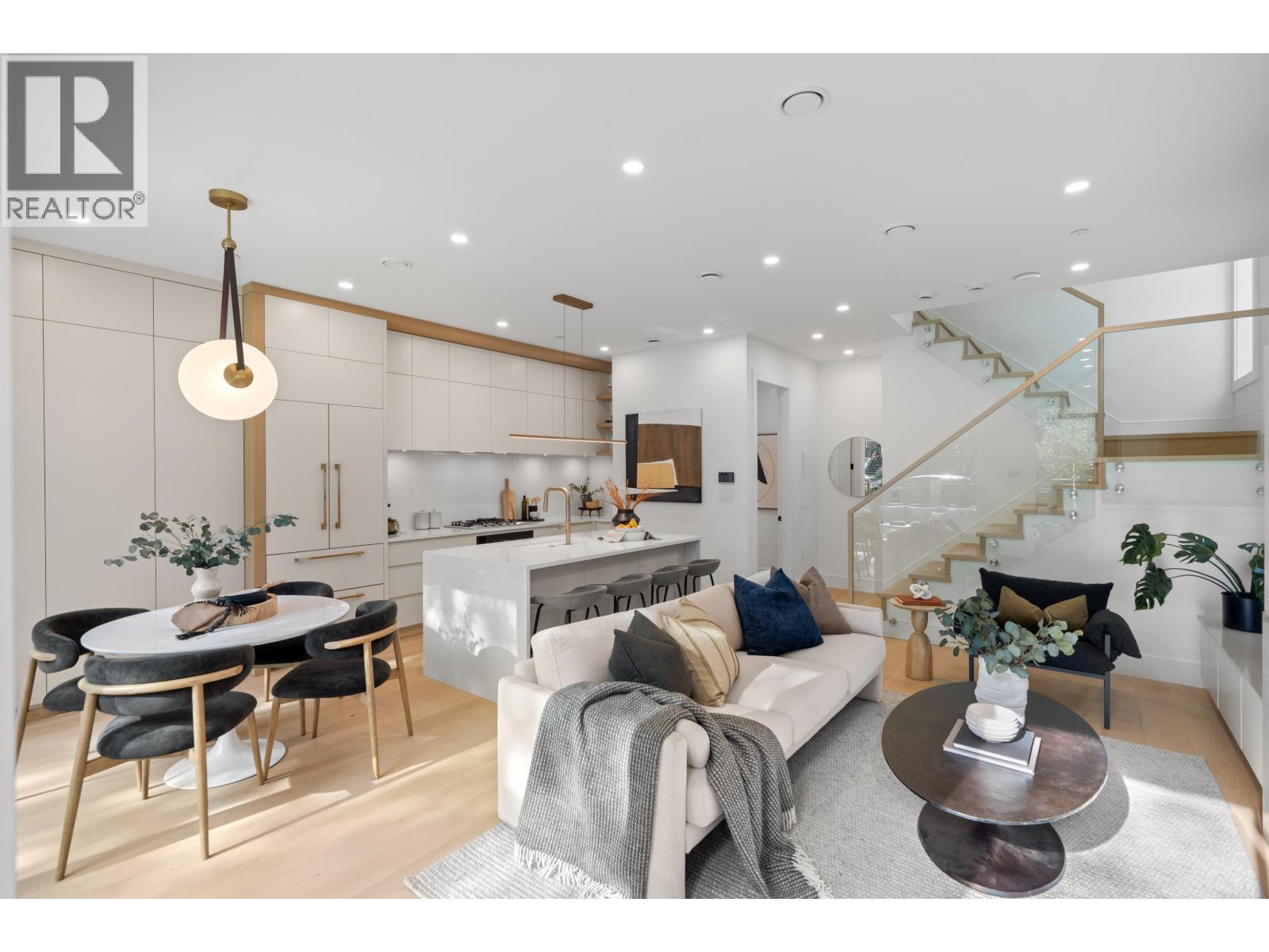 Photo of 1 3657 W 11TH AVENUE 27