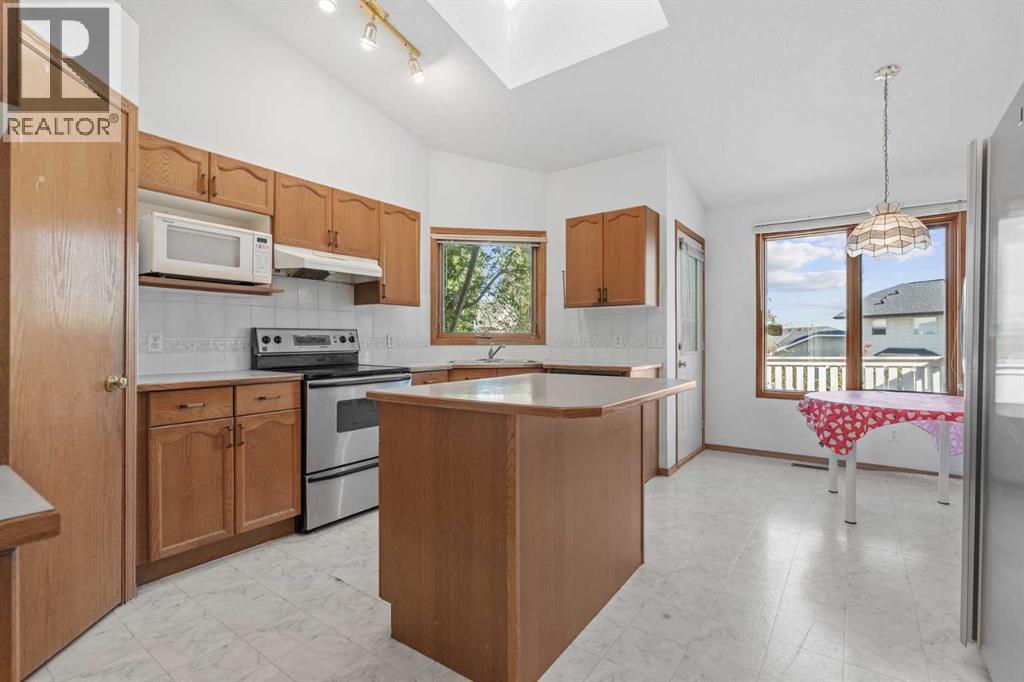 28 Harvest Oak Drive NE