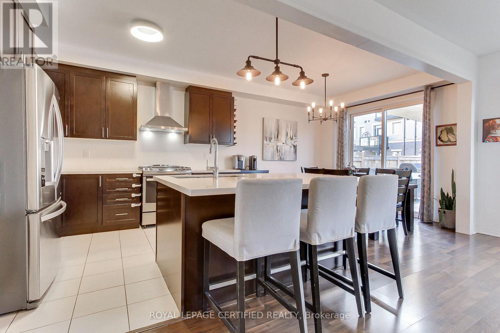 8 Martin Trail, New Tecumseth, ON photo 9