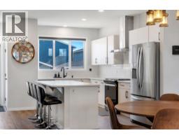 Bedroom - 130 Dawson Harbour Rise, Chestermere, AB T1X1Z7 Photo 9