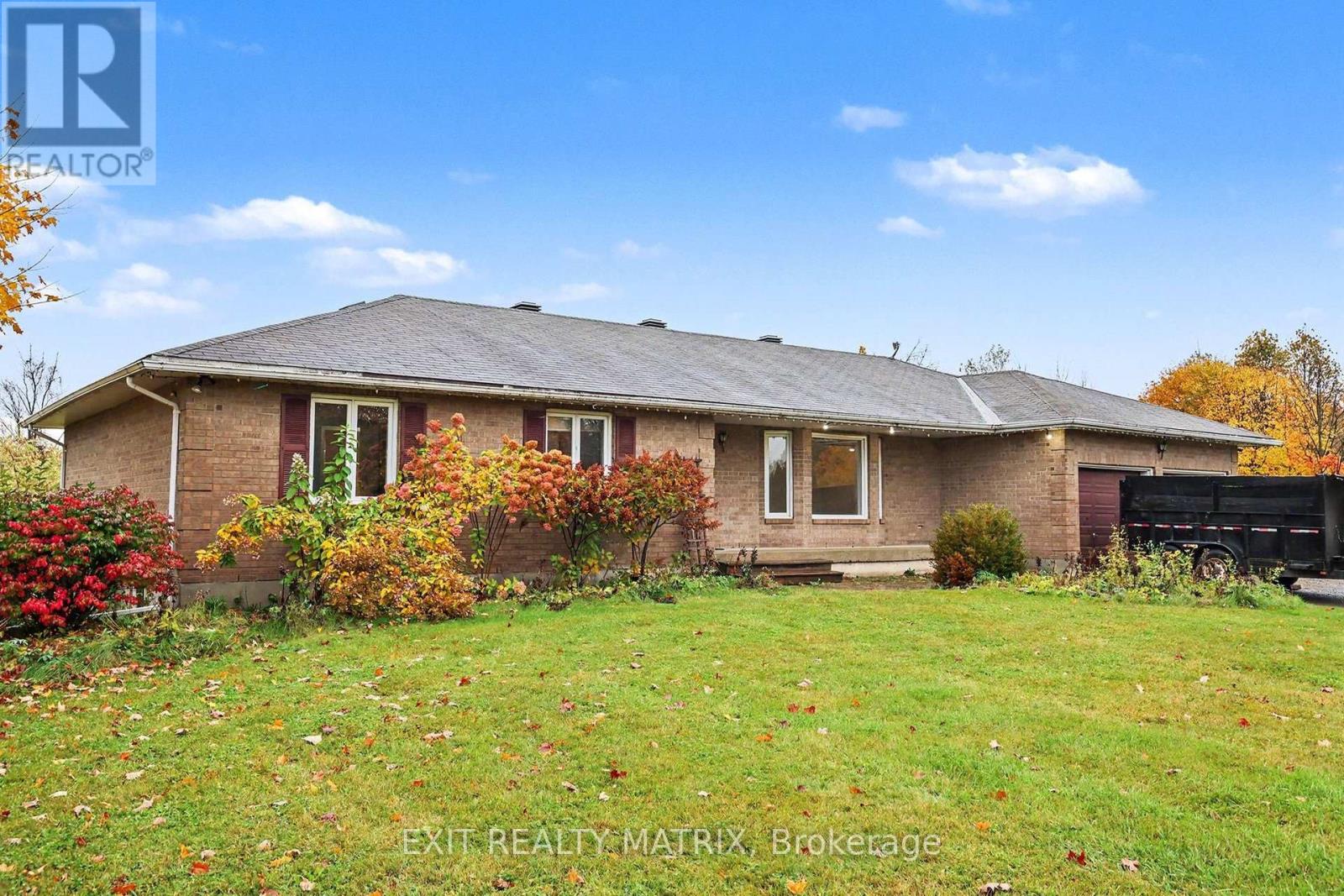 2380 YORKS CORNERS ROAD, Ottawa — photo 2