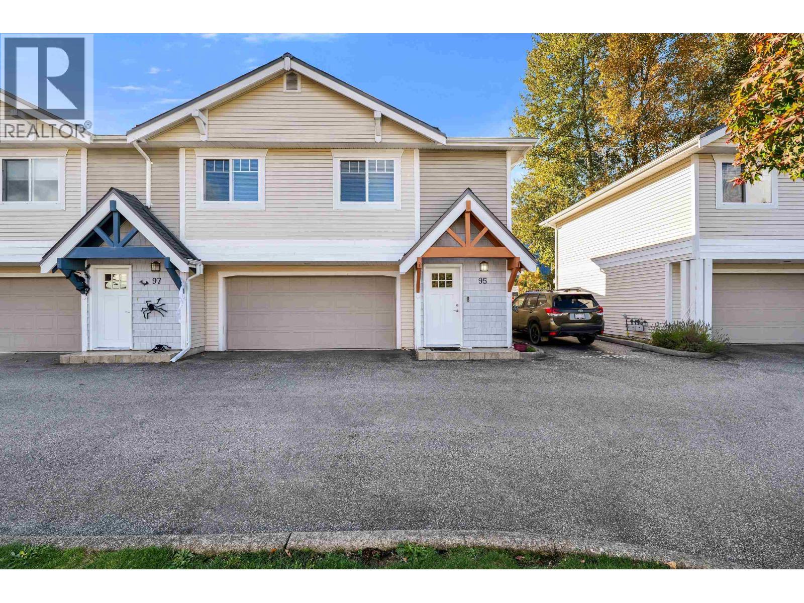 95 1821 WILLOW CRESCENT, Squamish - Image 1