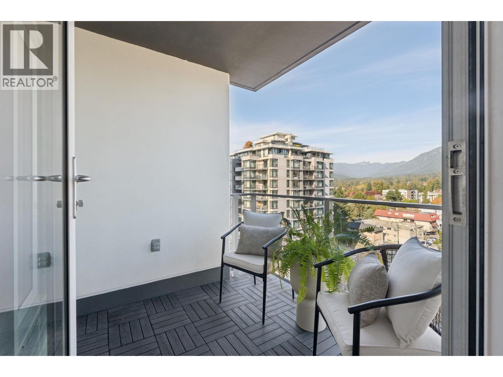 1101 158 W 13TH STREET, North Vancouver - Image 1