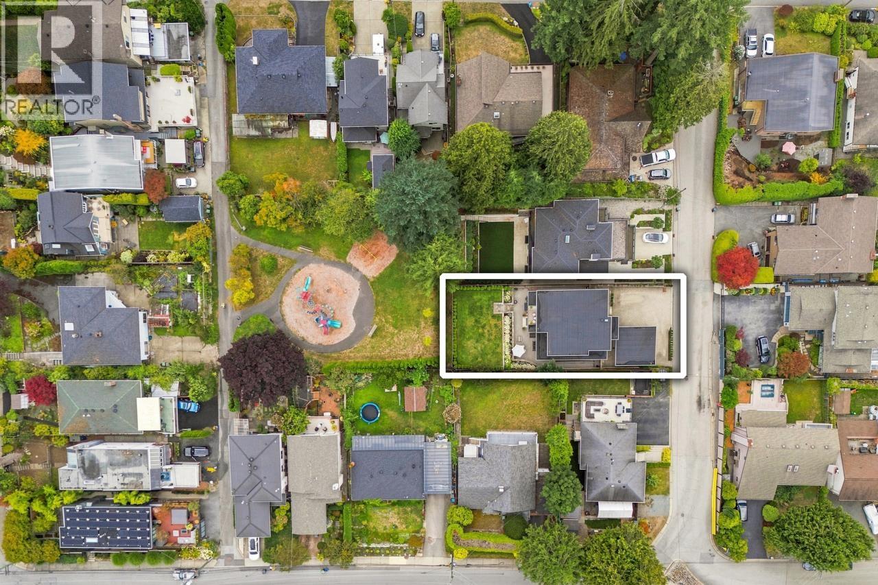 3840 PROSPECT ROAD, North Vancouver - Image 1