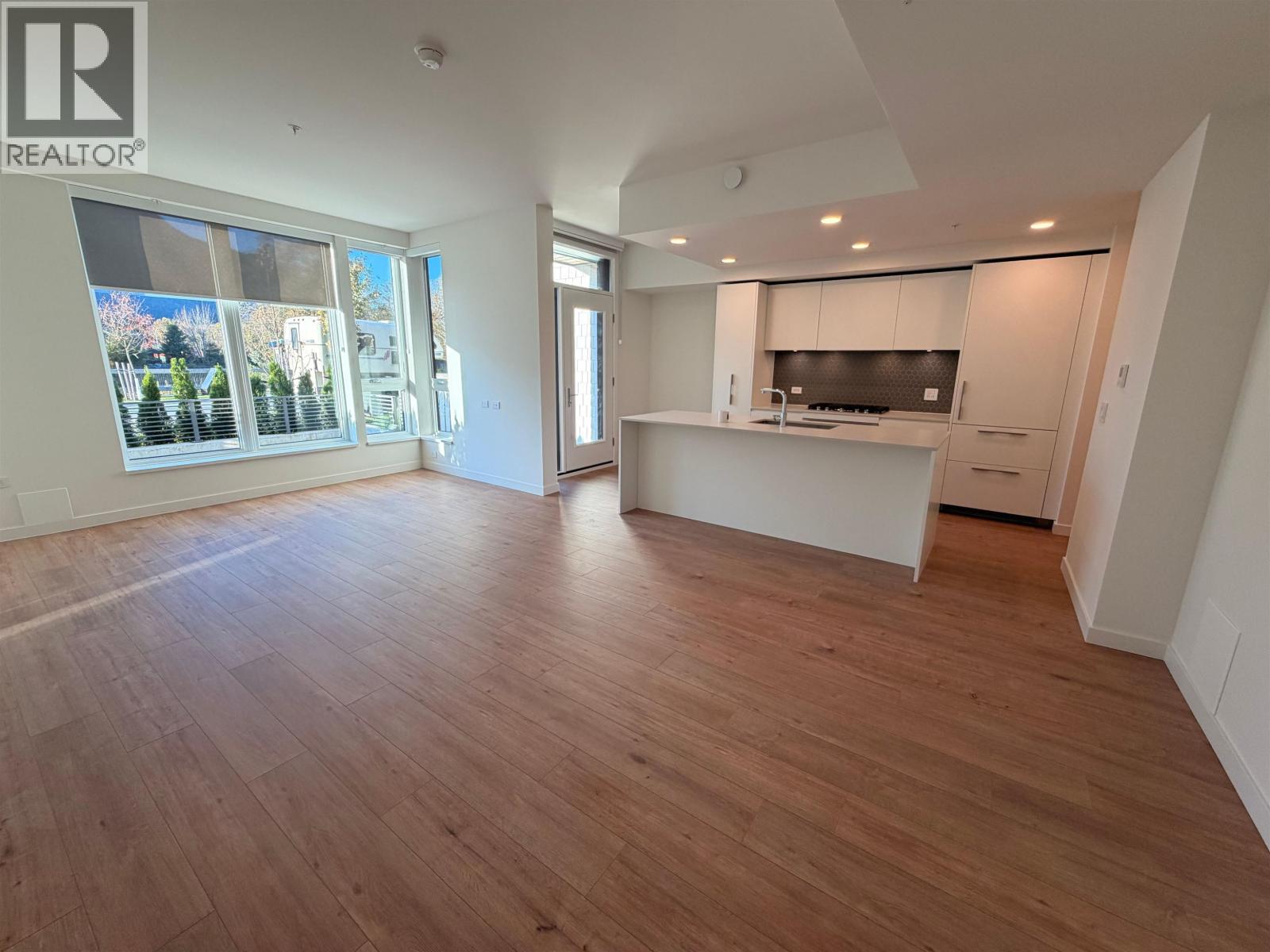 121 1502 SCOTT CRESCENT