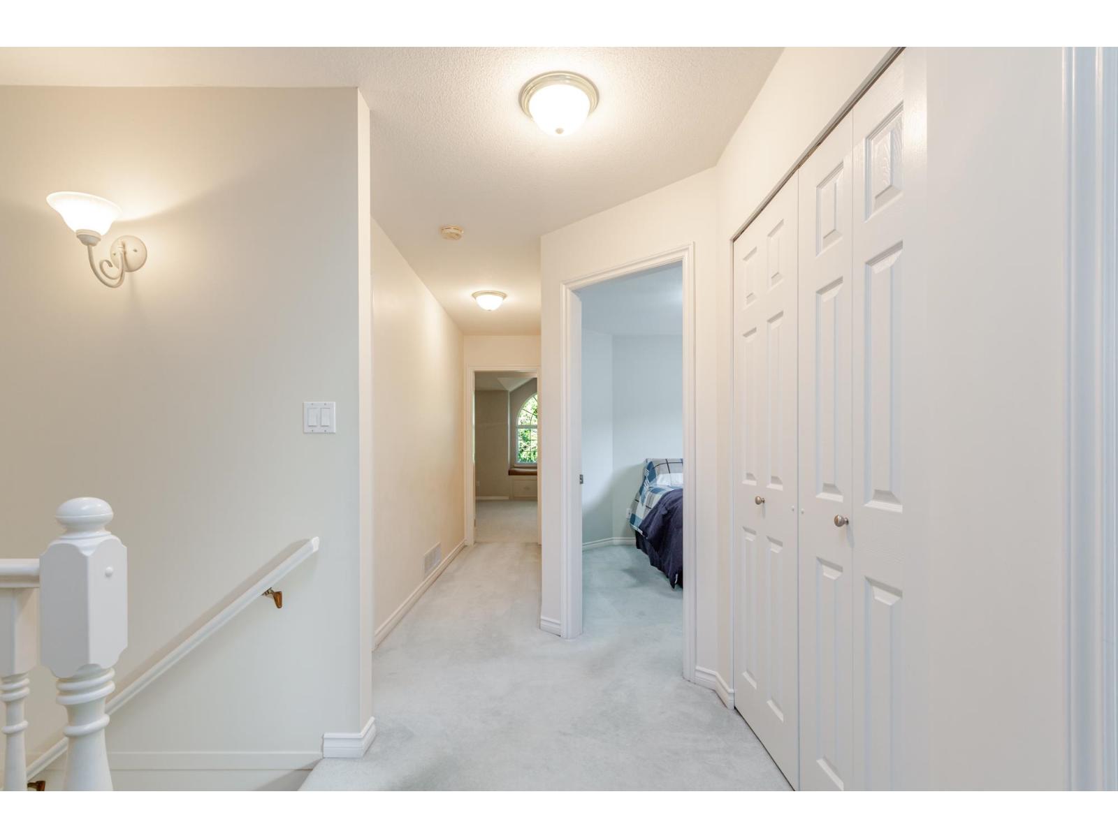 Photo of 2567 140 STREET 26