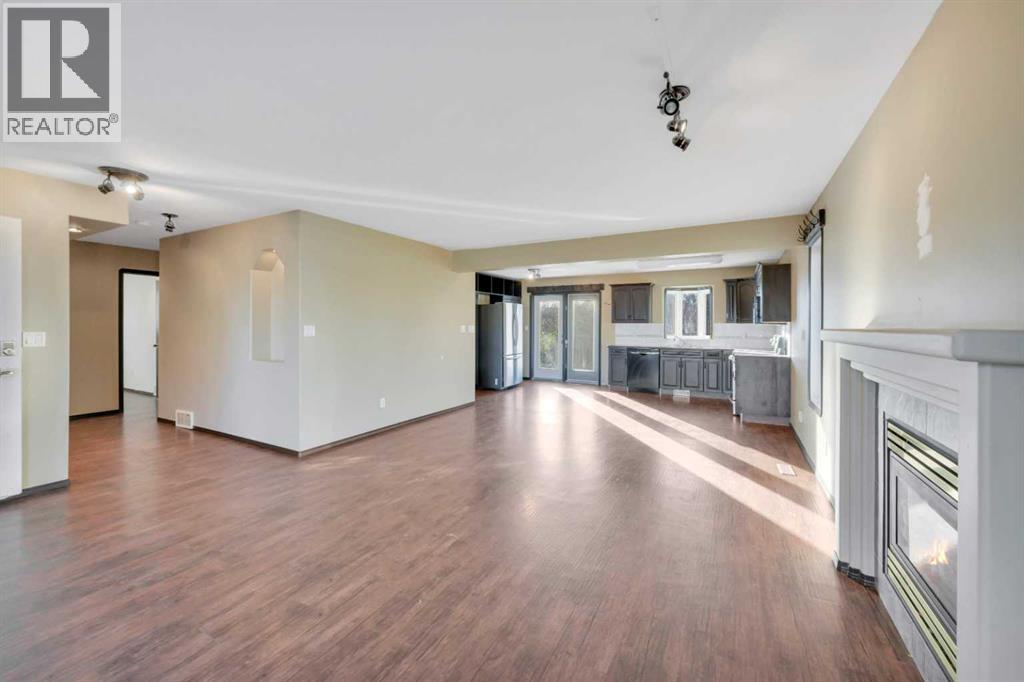Listing photo – 3 Dietz Close, Red Deer