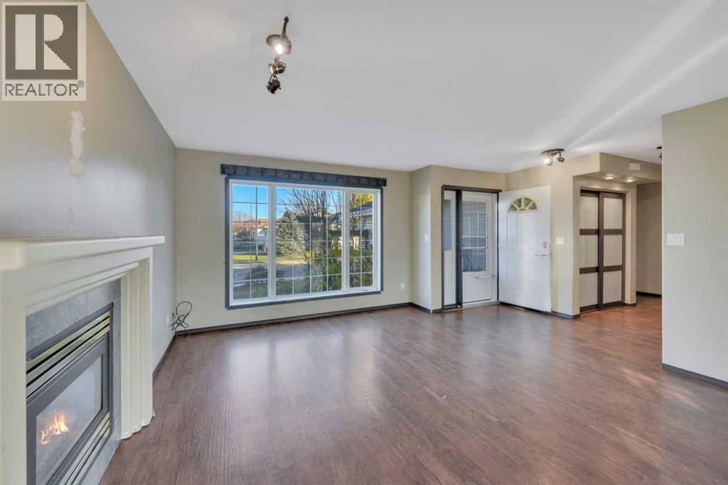 Listing photo – 3 Dietz Close, Red Deer