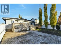 3 Dietz Close, Red Deer, AB T4R2S7 Photo 35