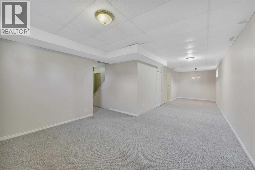 Listing photo – 3 Dietz Close, Red Deer