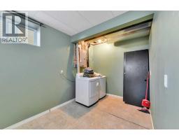 3 Dietz Close, Red Deer, AB T4R2S7 Photo 32
