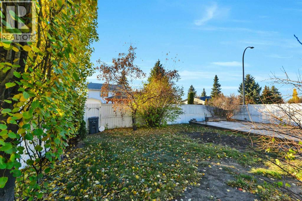 Listing photo – 3 Dietz Close, Red Deer