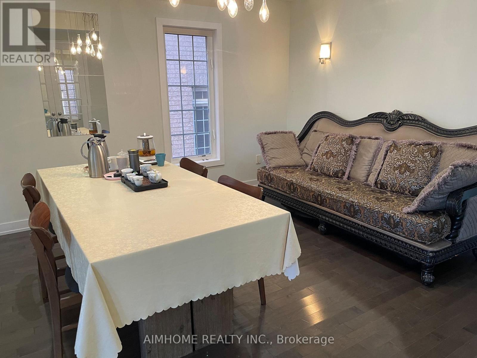 ROOM 1 - 16 HEARTHSIDE AVENUE, Richmond Hill (Jefferson) — photo 8