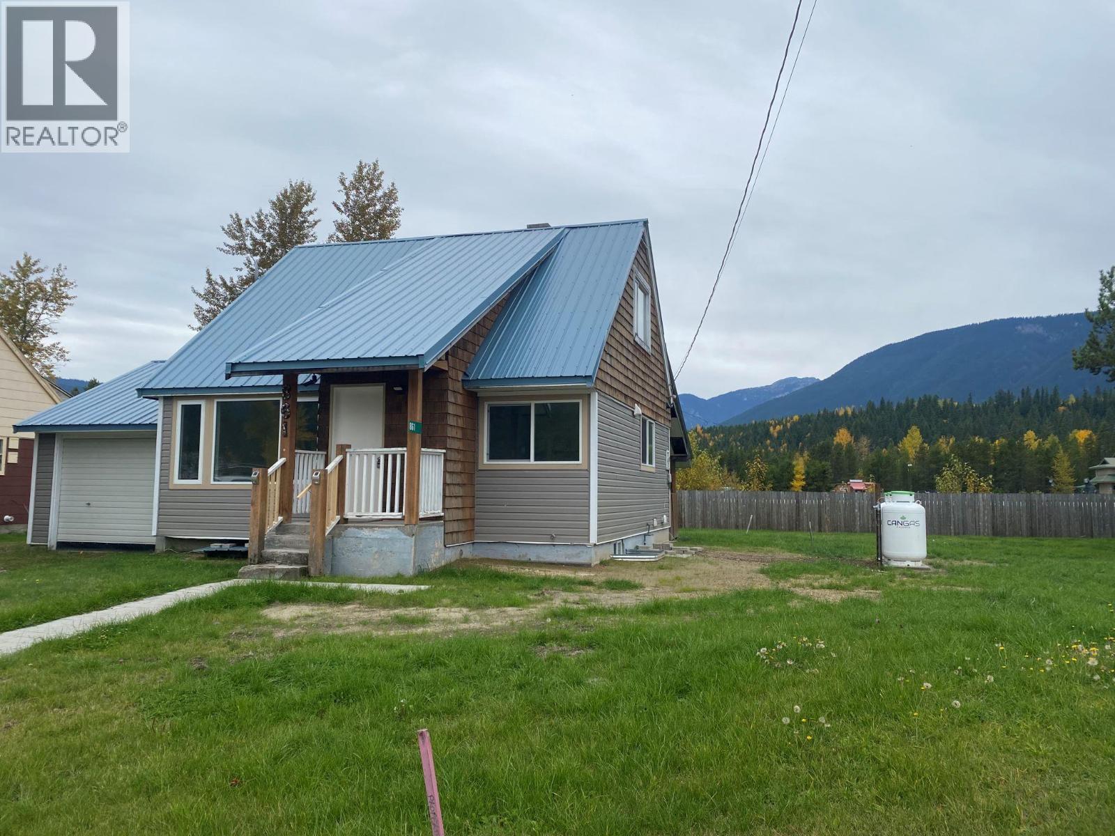 Property for sale at 861 Cedar Street