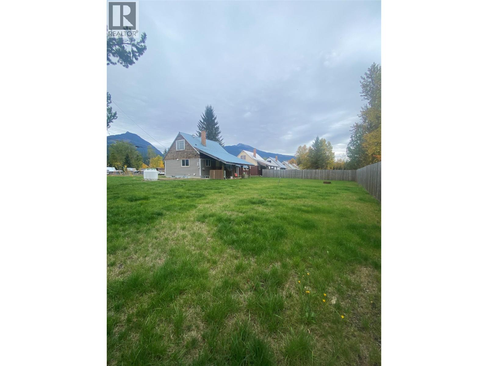 861 Cedar Street - 20