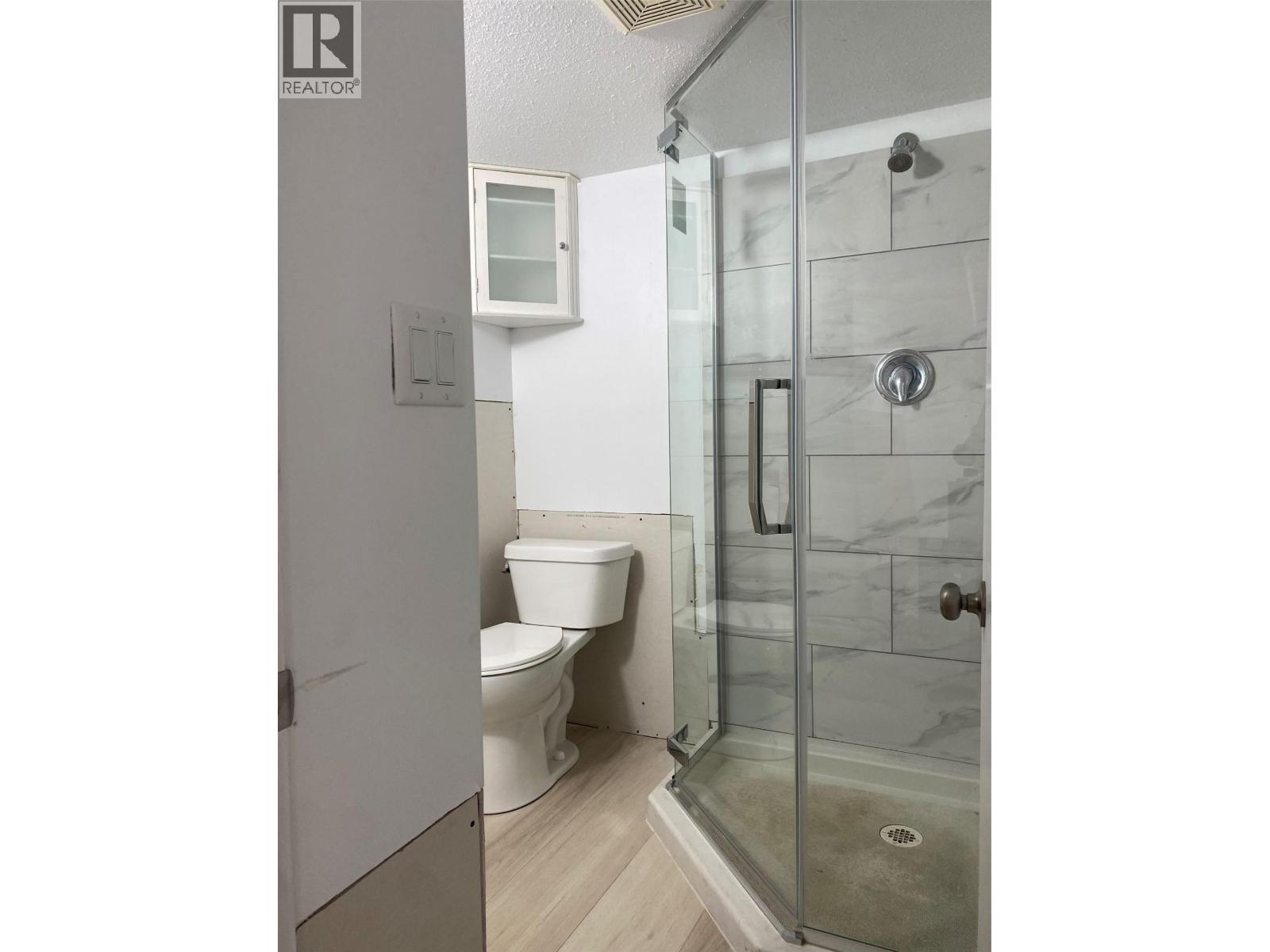 861 Cedar Street - 18
