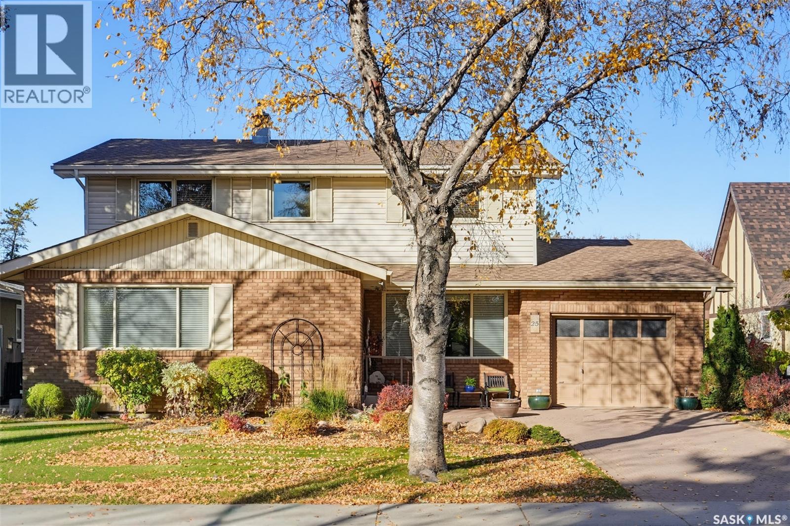 25 Yale CRESCENT, Saskatoon — photo 2