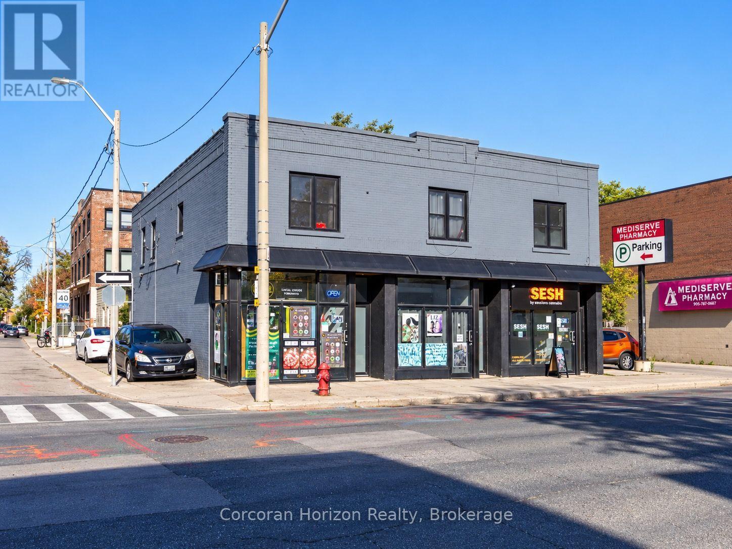 571-575 KING STREET E, Hamilton (Landsdale) — photo 2