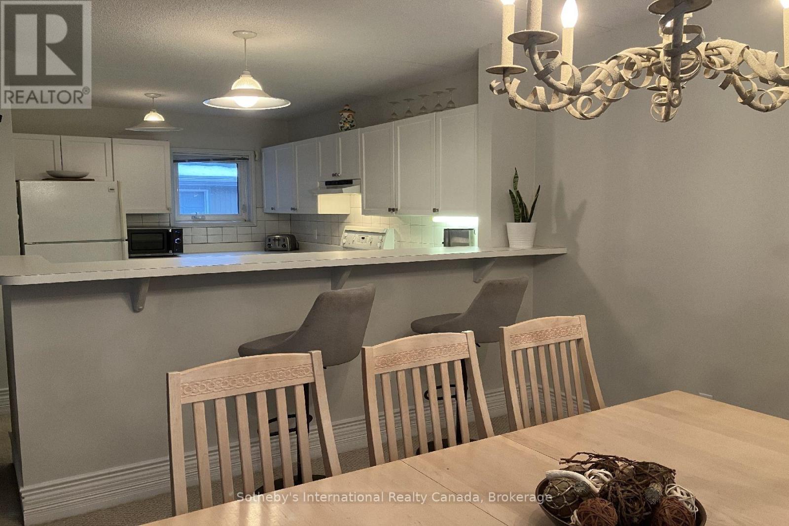 903 CEDAR POINTE Court, Collingwood photo 14