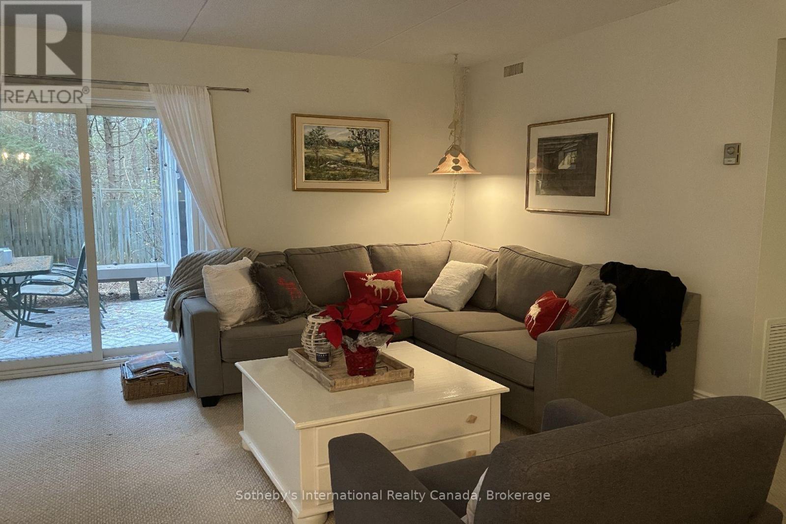 903 CEDAR POINTE COURT, Collingwood — photo 2