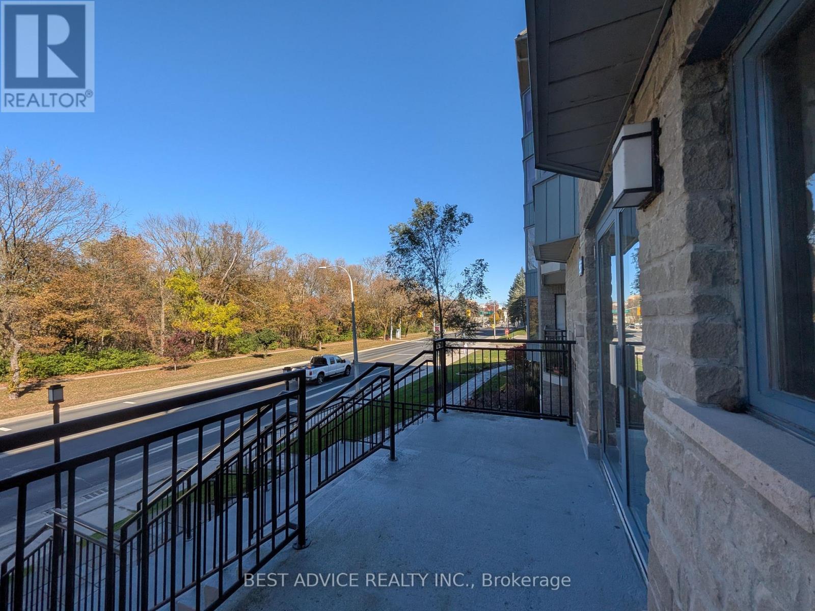 104- 85 Wellington Street West, Aurora, ON photo 41