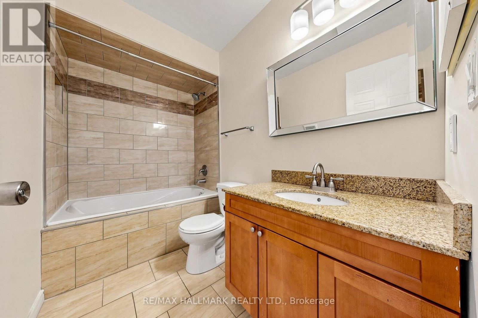 1- 351 Riddell Court, Newmarket, ON photo 28