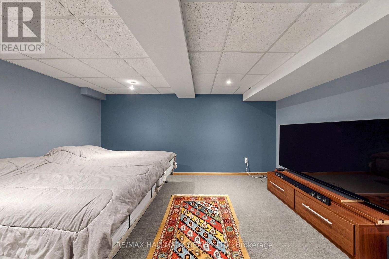 1- 351 Riddell Court, Newmarket, ON photo 29