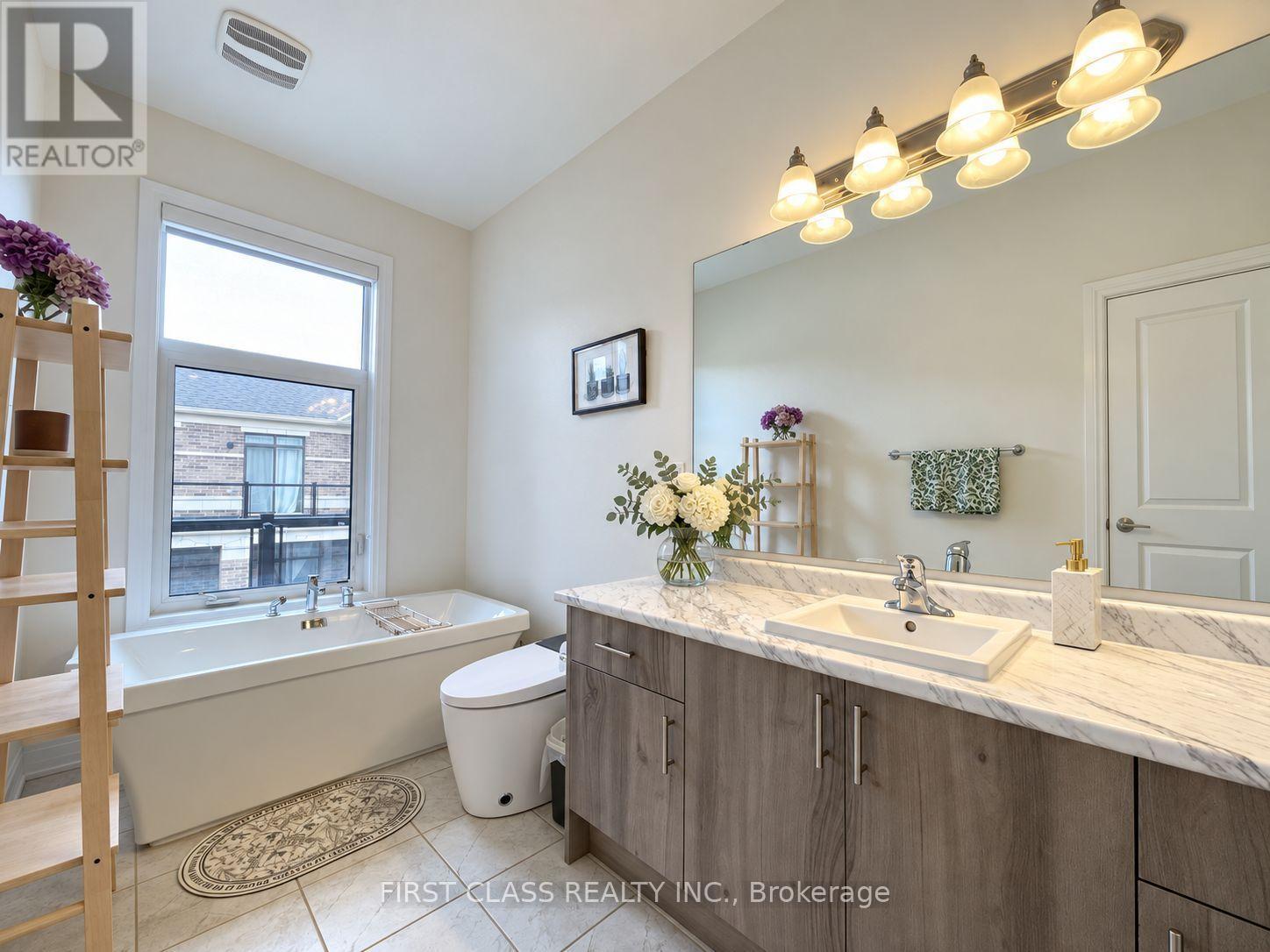 11423 Leslie Street, Richmond Hill, ON photo 11