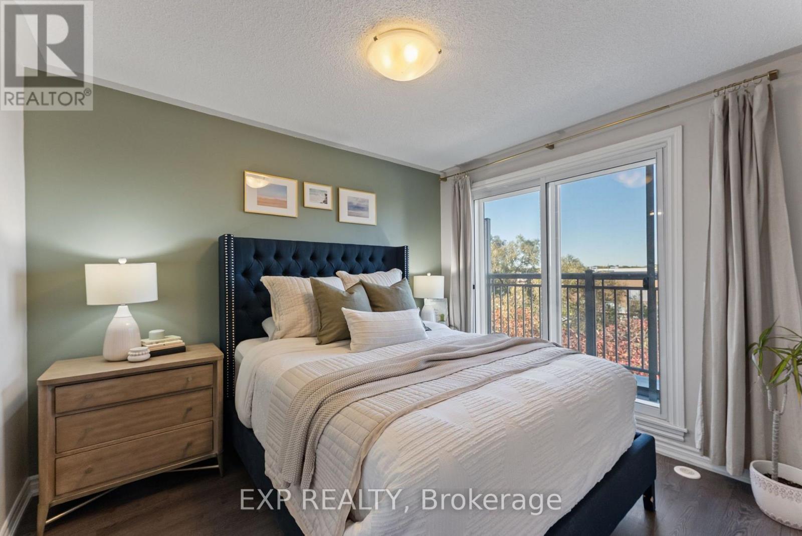 6- 145 Long Branch Avenue, Toronto, ON photo 12