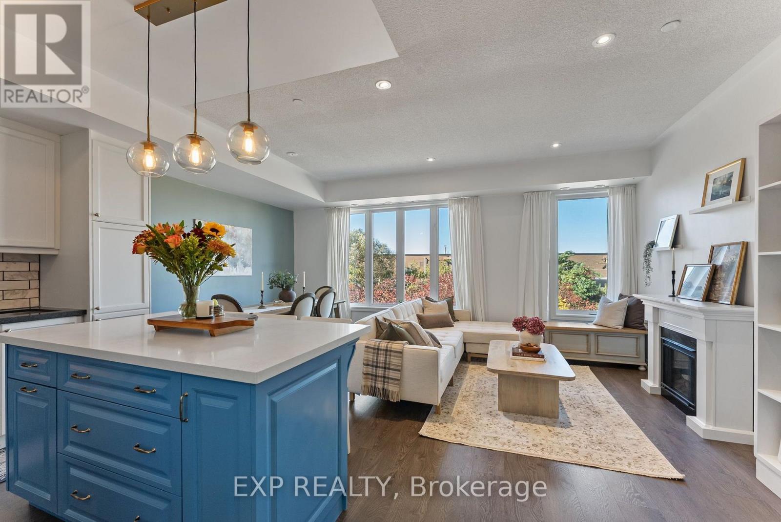 6- 145 Long Branch Avenue, Toronto, ON photo 3
