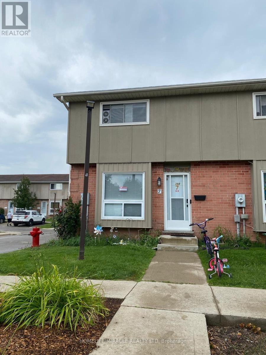 7 - 390 SPRINGBANK AVENUE, Woodstock (Woodstock - North)