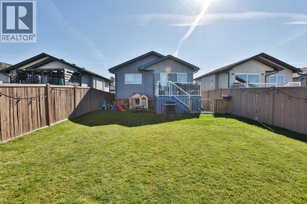 635 Aberdeen Crescent W, photo 13 of 16