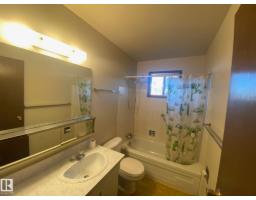 4103 73 St, Camrose, AB T4V3L7 Photo 21