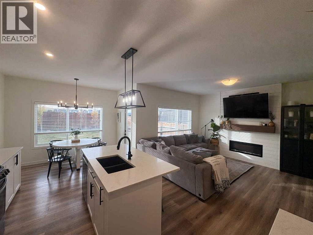 476 CHINOOK GATE SQUARE Street SW, Airdrie — photo 5