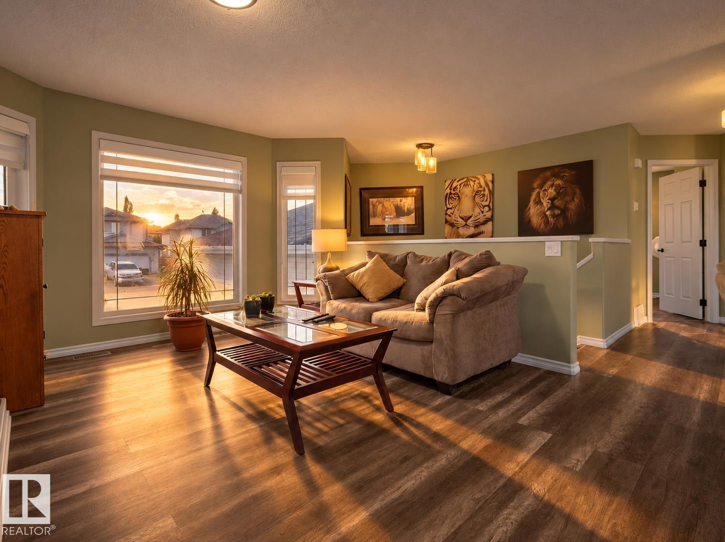 204 Westmews Drive NW, Westpark — photo 5 of 30: Property photo
