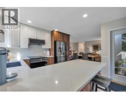 Laundry room - 5911 Waldbank Rd, Nanaimo, BC V9V1P1 Photo 8