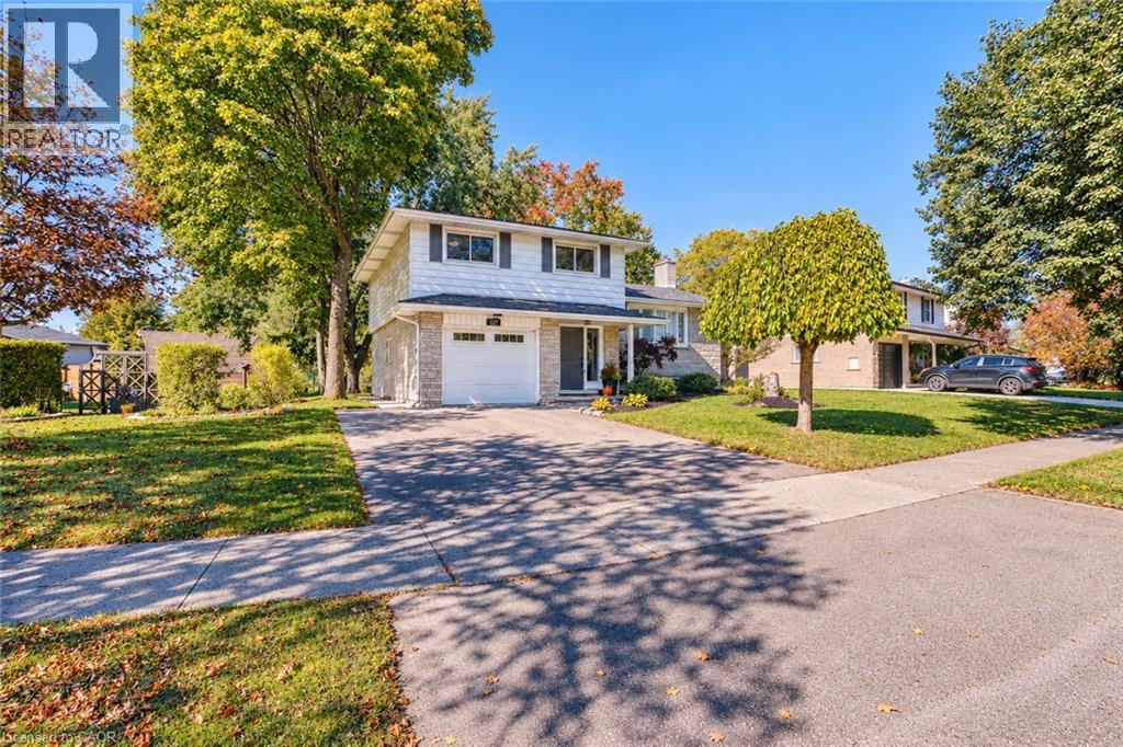 127 MIDLAND Drive, Kitchener — photo 4
